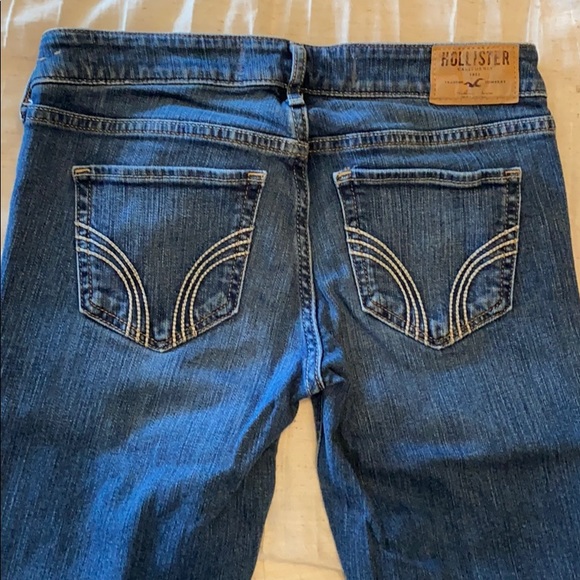 COPY - Hollister Jeans - Picture 3 of 6